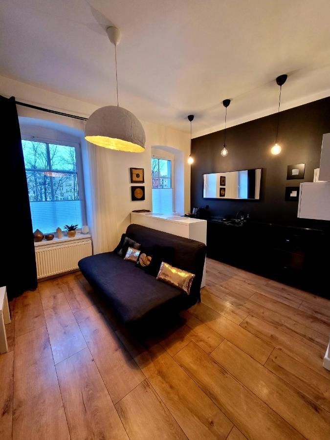 Apartament By The Way Apartment Wroclaw Exterior photo