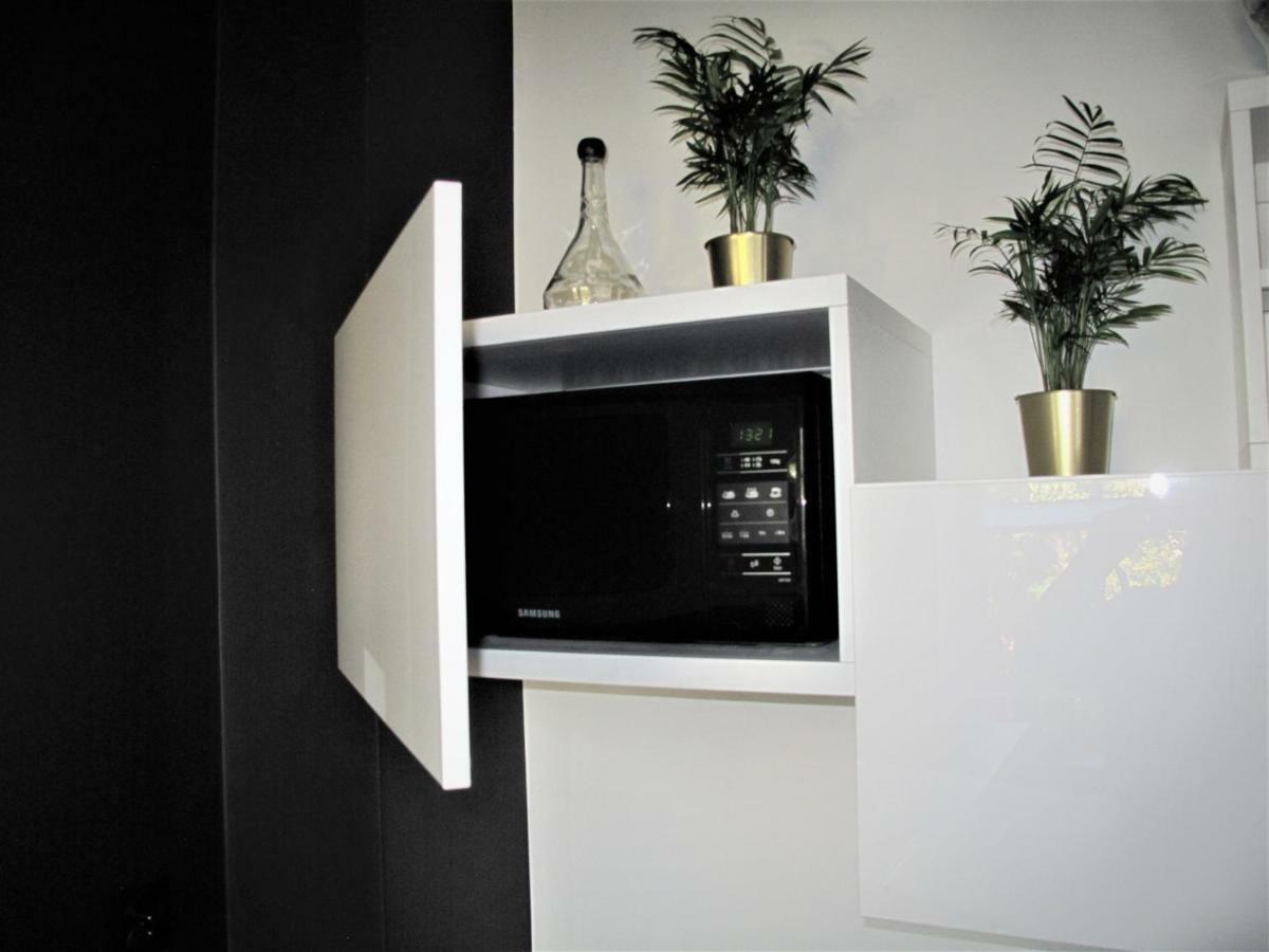 Apartament By The Way Apartment Wroclaw Exterior photo