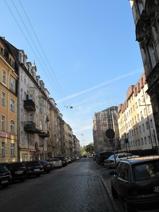 Apartament By The Way Apartment Wroclaw Exterior photo
